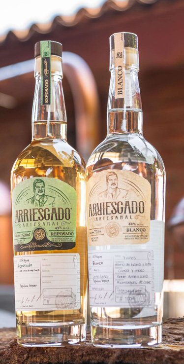 Arresgado bottle showcase